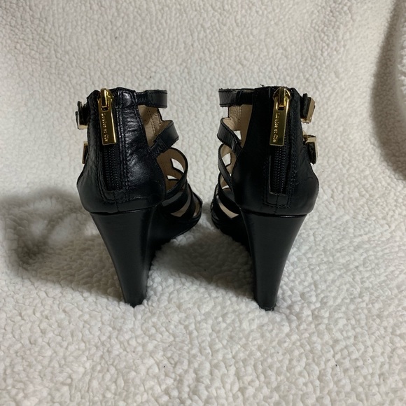 Shoes - Picture 2 of 3